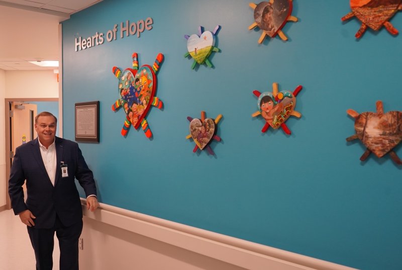 Don & Genna Pendergras Donates Hearts of Hope Art Collection to El Paso Children’s Hospital
