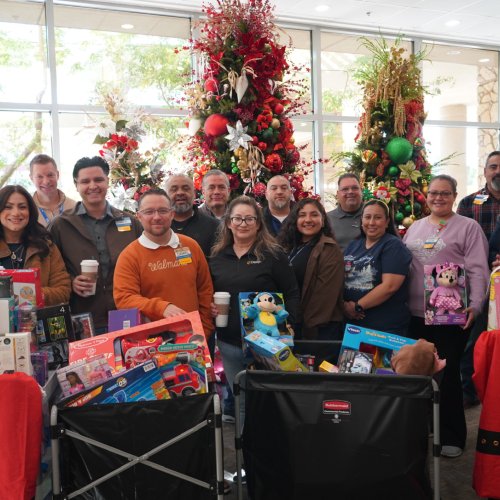 Walmart Supercenter Market 505 Donates $2,000 in Toys to El Paso Children’s Hospital Foundation and Children’s Miracle Network